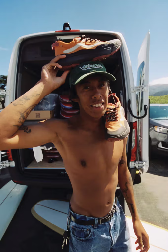 https---hypebeast.com-image-2025-01-08-vans-mte-crosspath-new-colorways-january-2025-lookbook-release-info-1.jpg