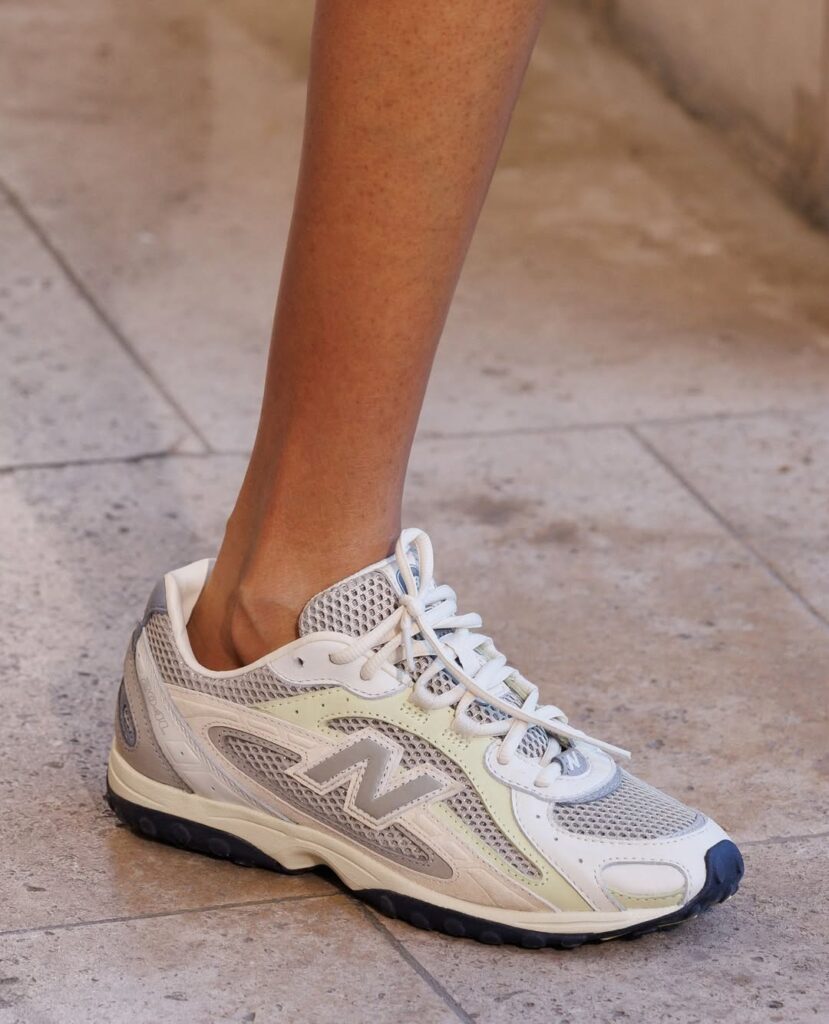 AURALEE x New Balance 204L