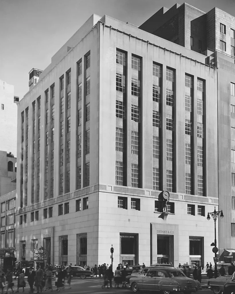 Tiffany & Co. เปิดสาขาที่ 5 ตรงหัวมุมถนน 57th, New York (1940)